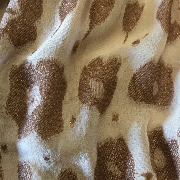 Rachel Zoe Off Shoulder Floral Blouse - Picture 7 of 8